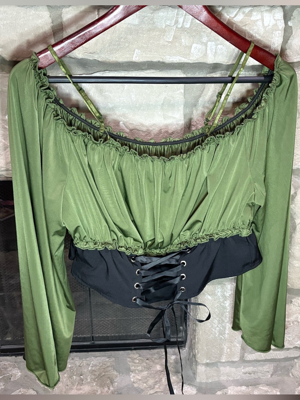 ROMWE Olive Green Long Sleeve Off-Shoulder Crop Top with Black Lace-Up Waist